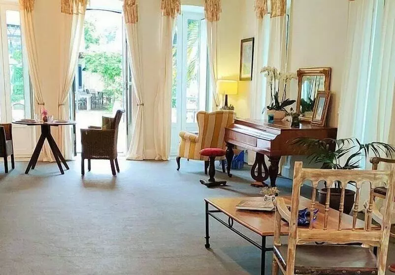 Hotel Gastronómico Araucaria