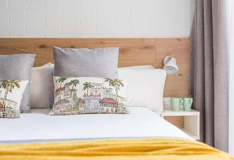 Отель Bypillow House