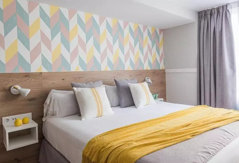 Отель Bypillow House