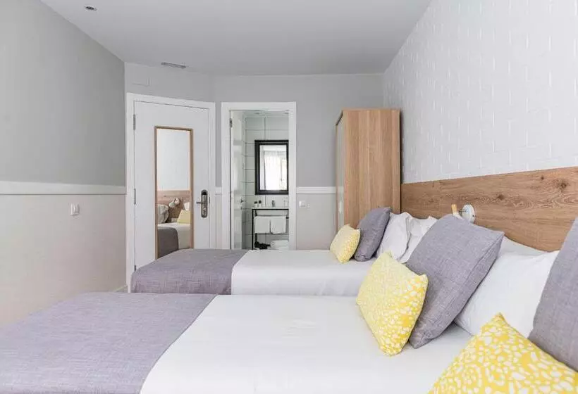 Отель Bypillow House