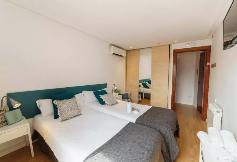 Отель Bypillow House