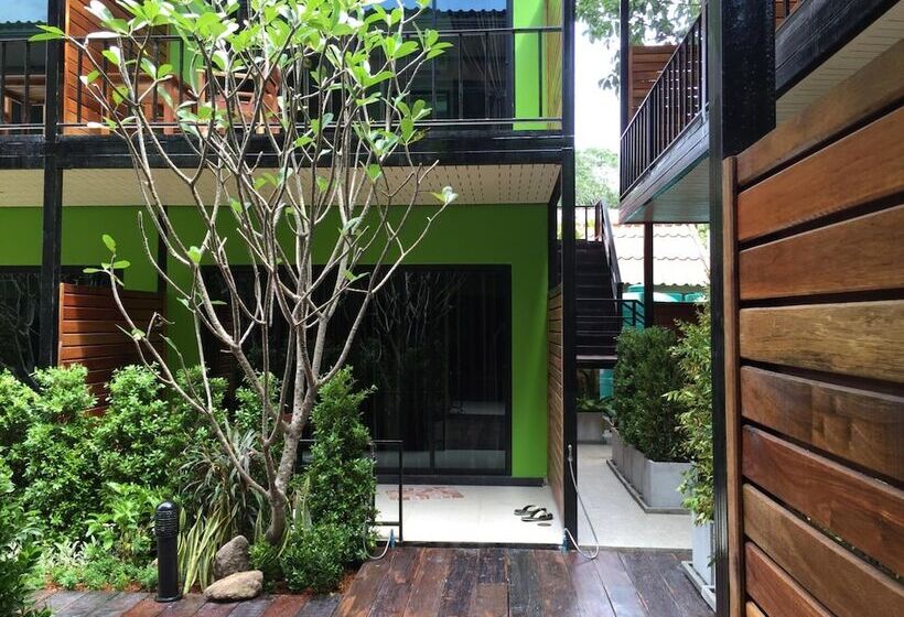 هتل Leelawadee Lipe Resort