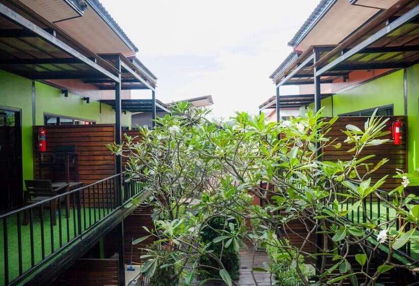 هتل Leelawadee Lipe Resort