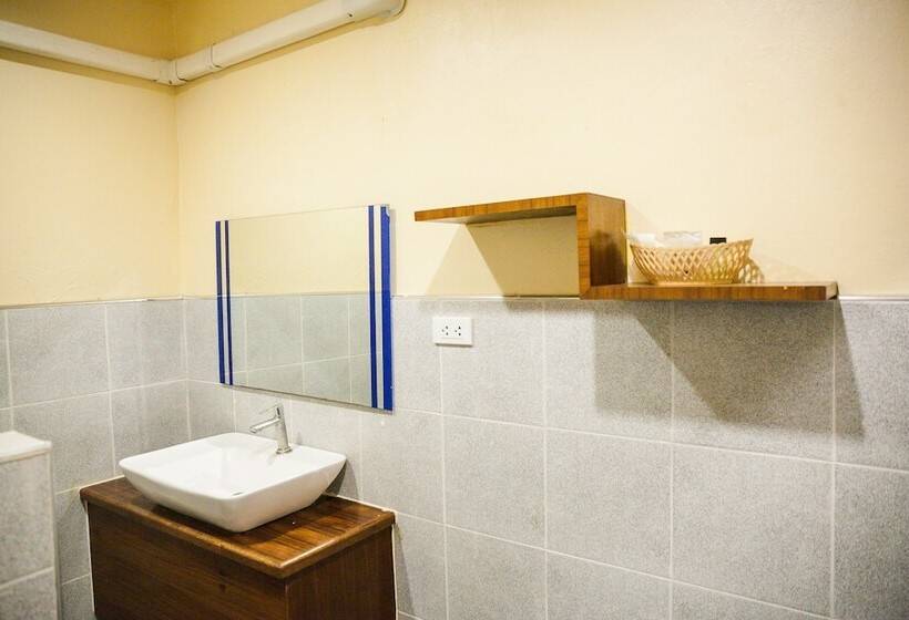 هتل Leelawadee Lipe Resort