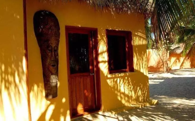 هتل Hôtel Palissandre Morondava