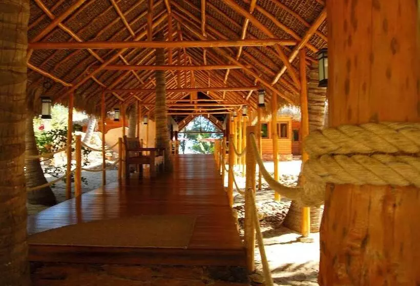 هتل Hôtel Palissandre Morondava