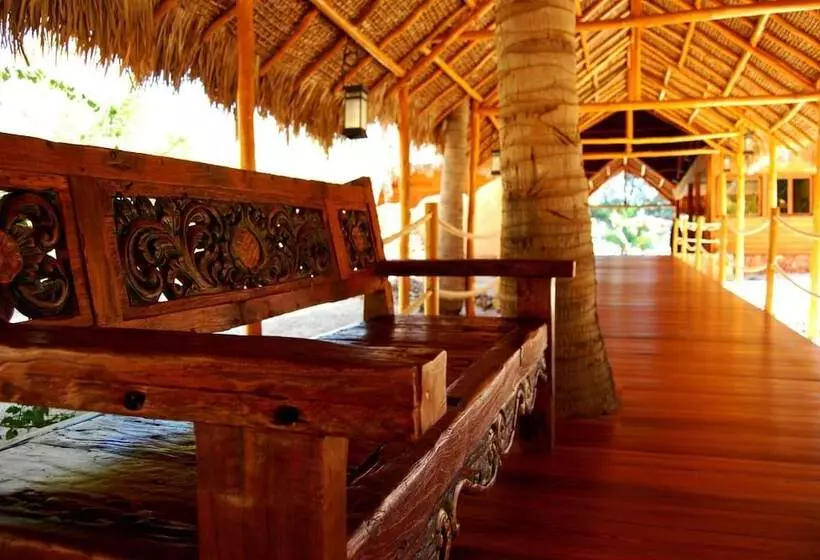 هتل Hôtel Palissandre Morondava