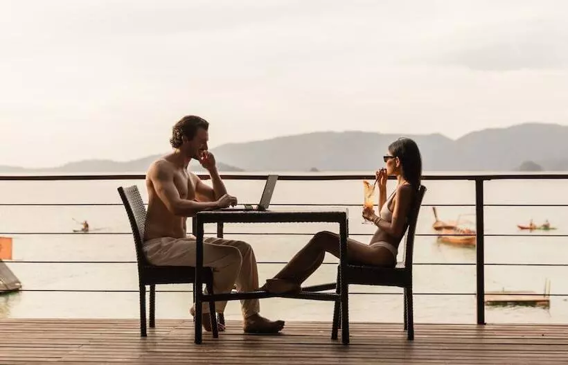 호텔 The Cliff Lipe