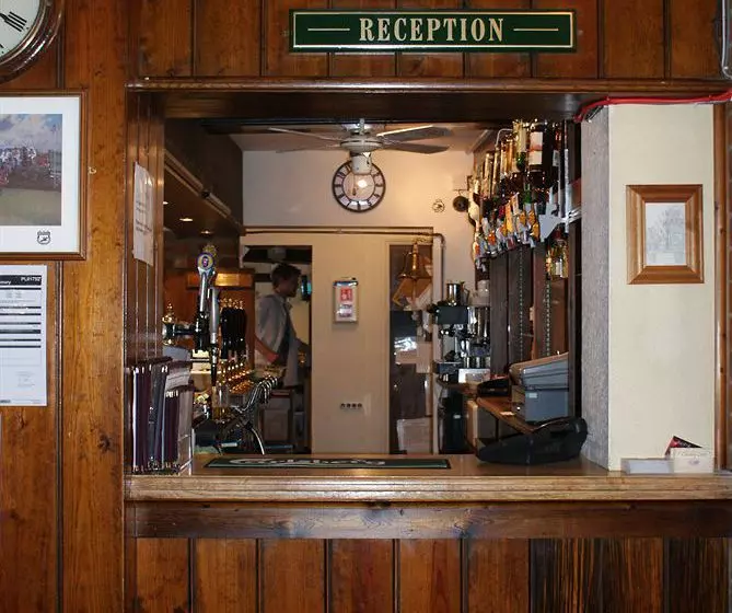 ホテル Three Kings