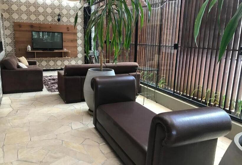 Отель Vespasiano