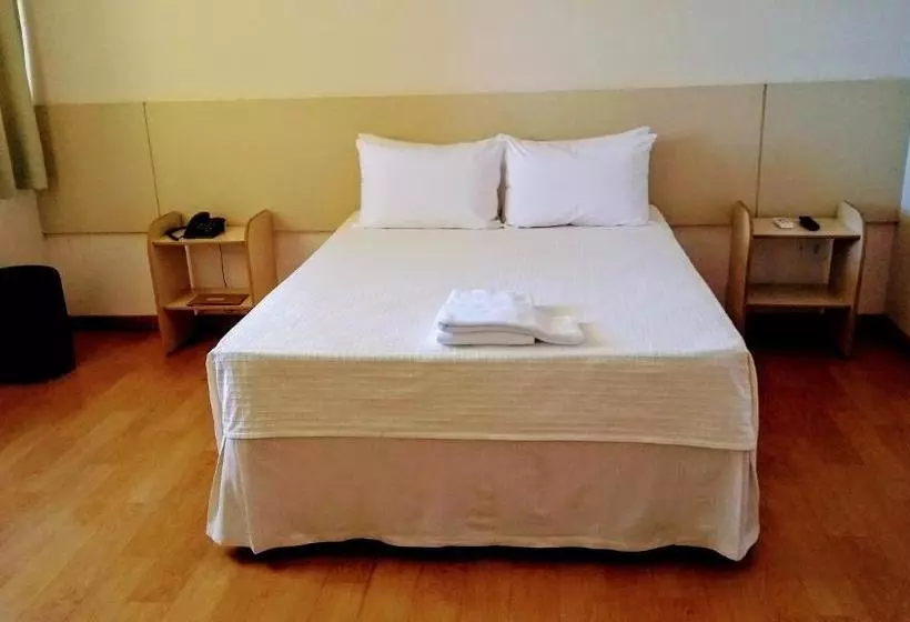 Отель Vespasiano