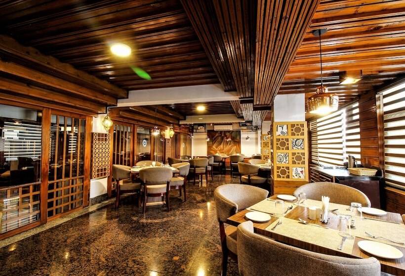 هتل The Vintage Srinagar At Dal Lake