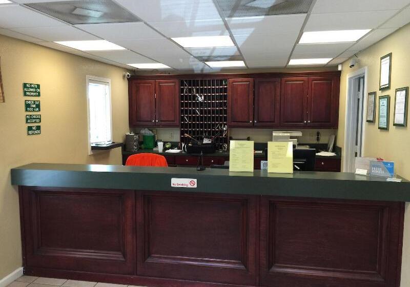 فندق على الطريق Extended Stay Studios