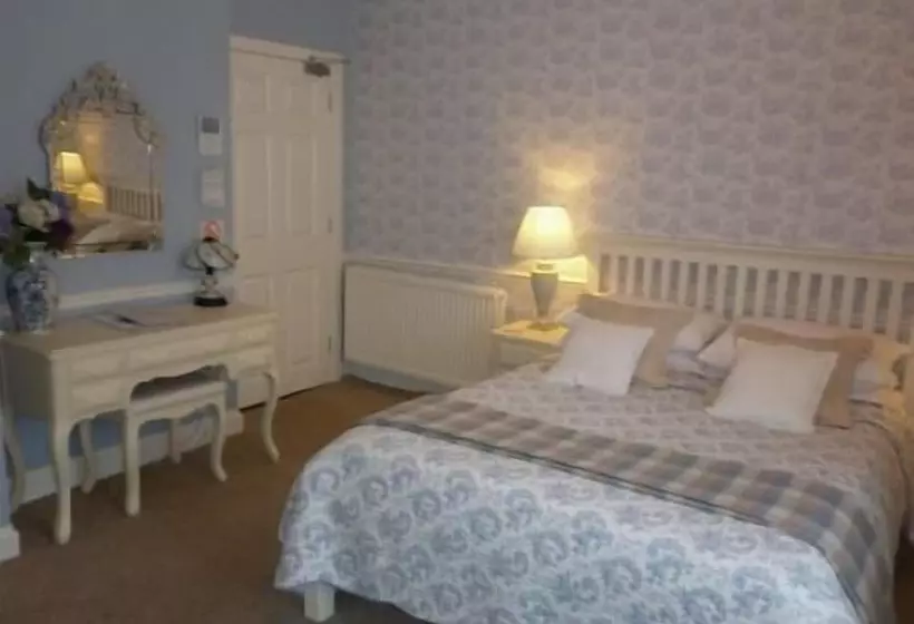 פנסיון Comely Bank Guest House