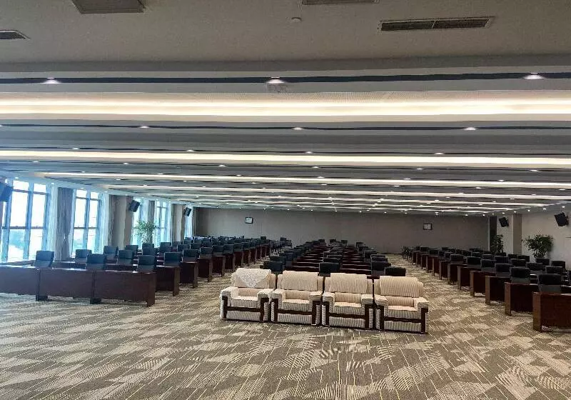 Hotelli Holiday Inn Express Qingdao Northern West Coast By Ihg