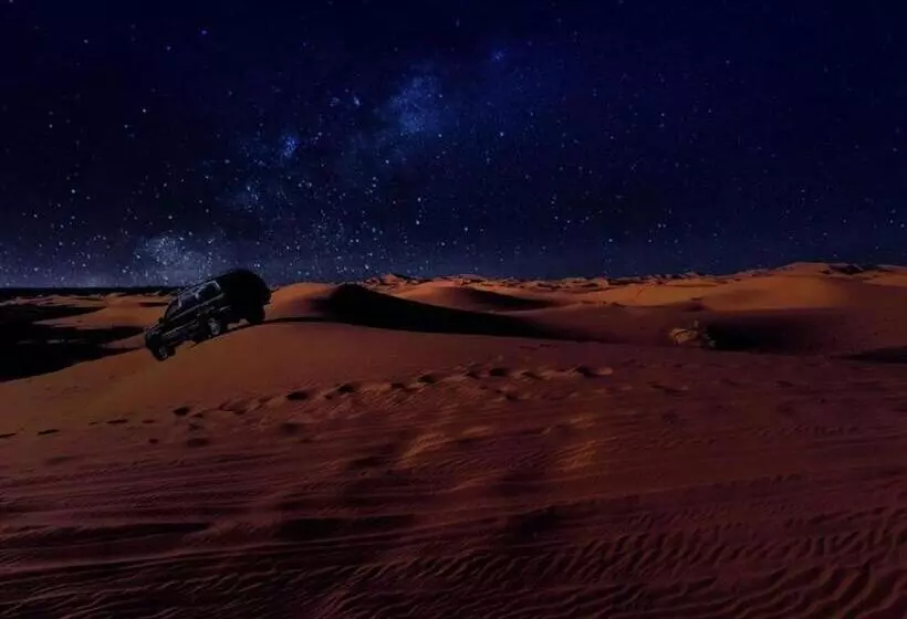 تختخواب و صبحانه Camp Sahara Majestic