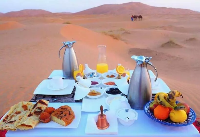 تختخواب و صبحانه Camp Sahara Majestic