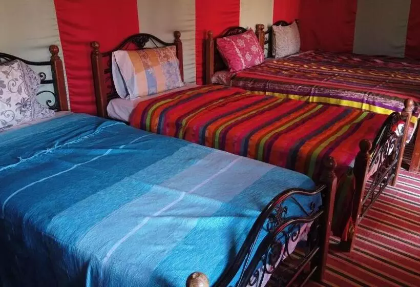 تختخواب و صبحانه Camp Sahara Majestic