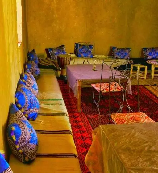 تختخواب و صبحانه Camp Sahara Majestic