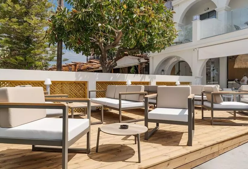 هتل Nikon Boutique