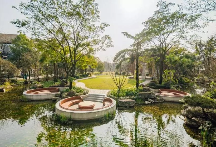 ホテル Tivoli Chengdu At Cultural Heritage Park