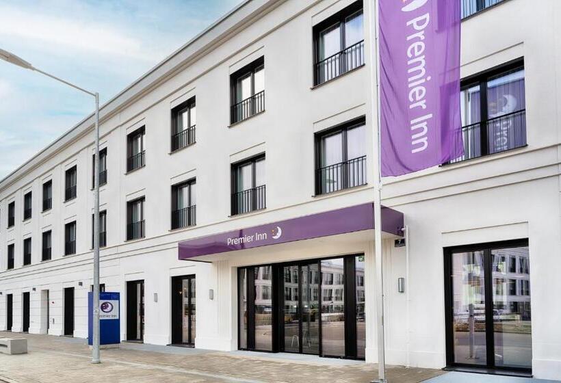 هتل Premier Inn Regensburg City Centre