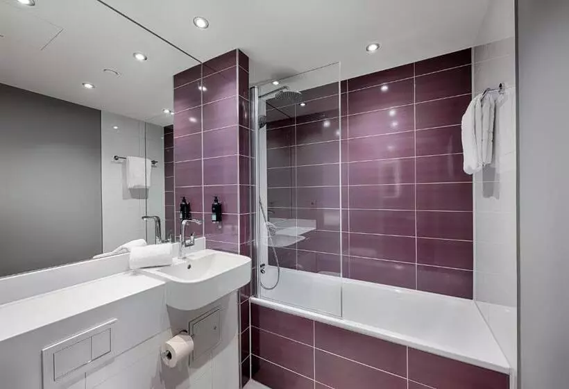 هتل Premier Inn Regensburg City Centre