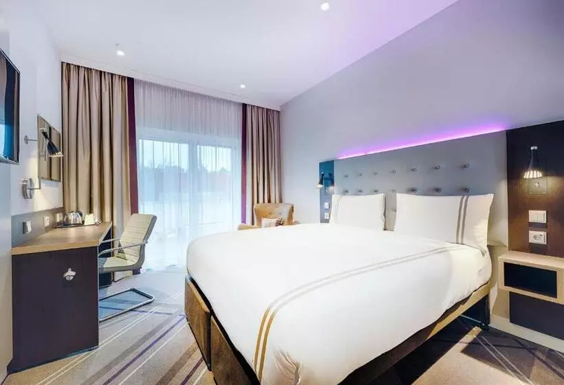 هتل Premier Inn Regensburg City Centre
