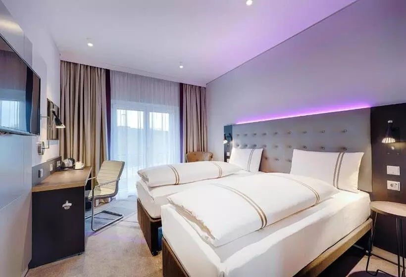 هتل Premier Inn Regensburg City Centre
