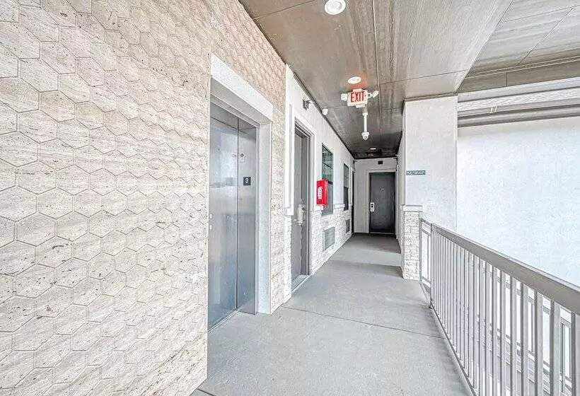 Surestay Hotel By Best Western Houston Southeast