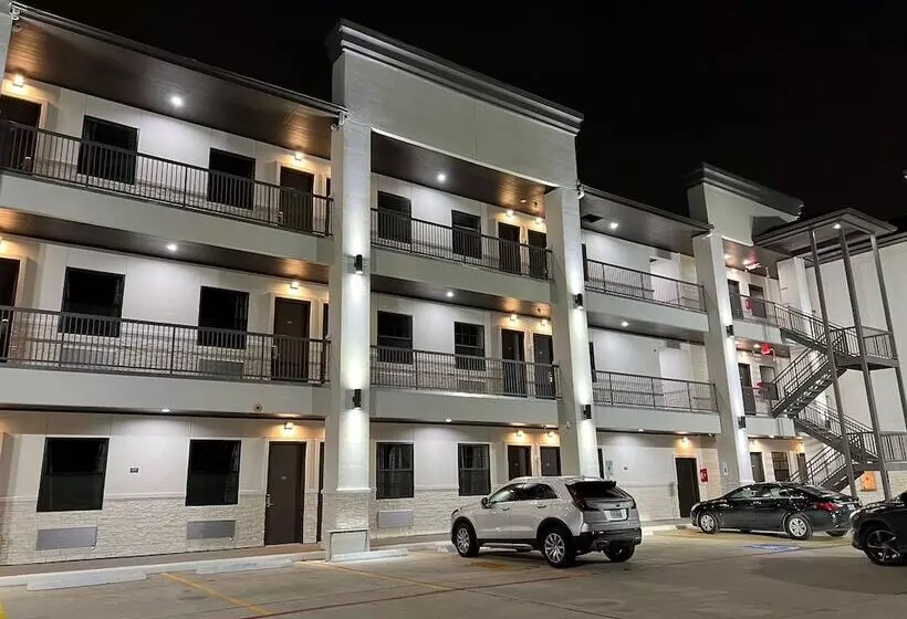 Surestay Hotel By Best Western Houston Southeast