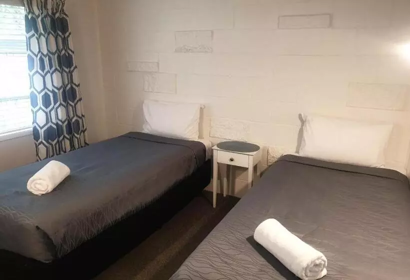 Little Haven Formerly 52 On Rifle Motel