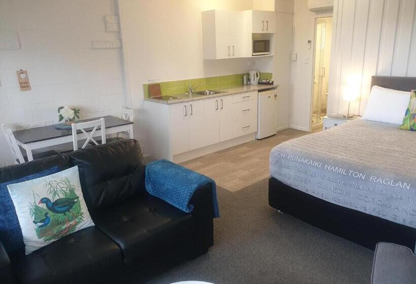 Little Haven Formerly 52 On Rifle Motel