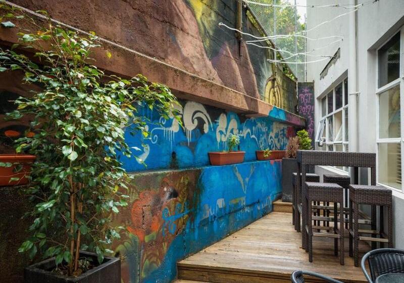 호스텔 Trek Global Backpackers