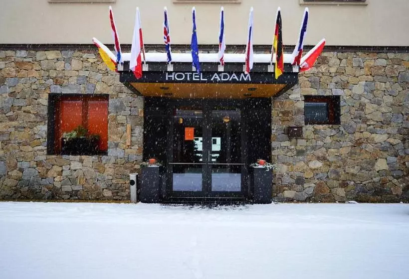 هتل Adam