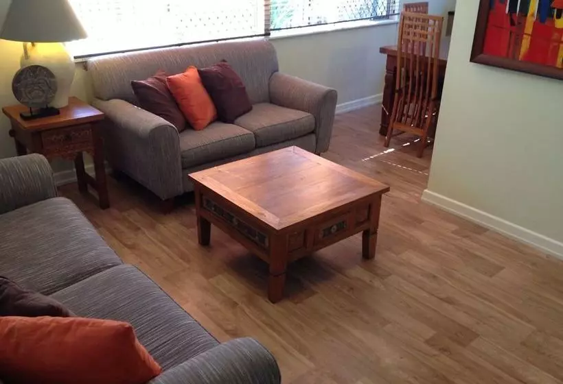 Hotel Coconut Palms On The Bay