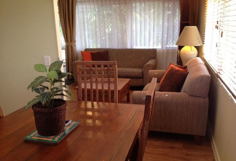 فندق Coconut Palms On The Bay