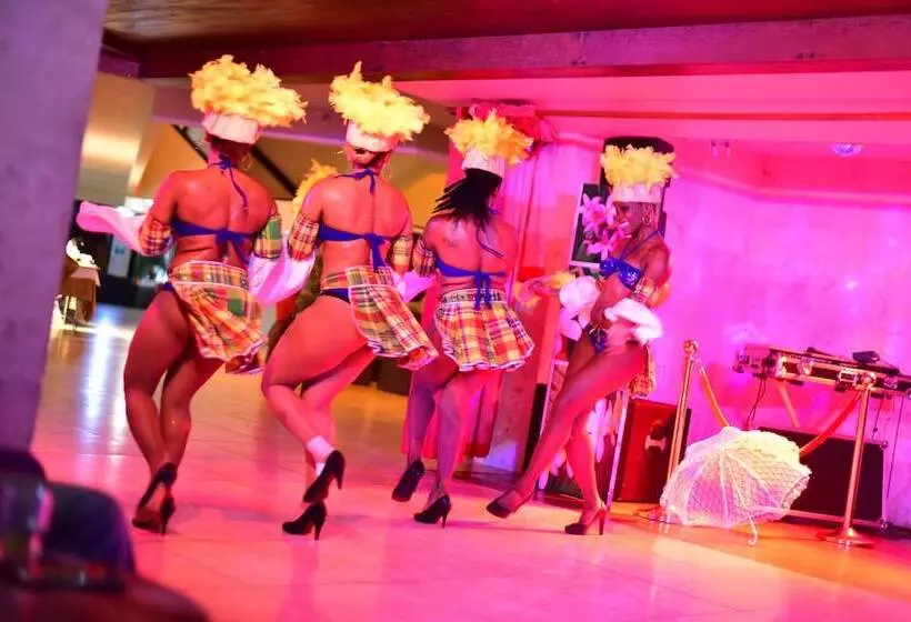 هتل Fleur D'epée