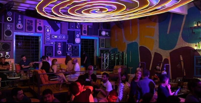 هتل Isla De Flores