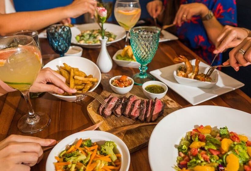 هتل Isla De Flores