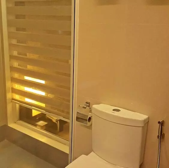 酒店 Manhattan Suites Inn