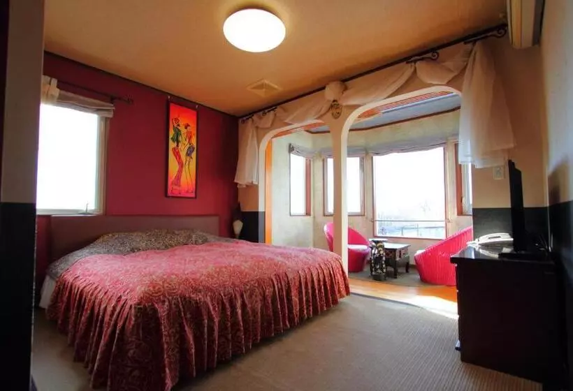 Отель Scotch Court