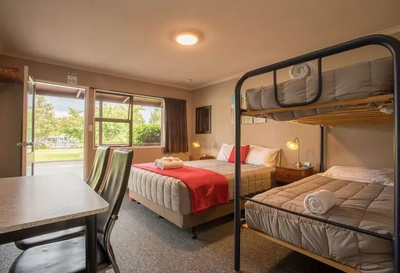 Te Anau Top 10 Holiday Park And Motels