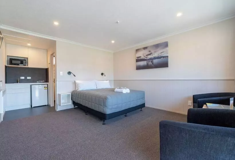 Te Anau Top 10 Holiday Park And Motels