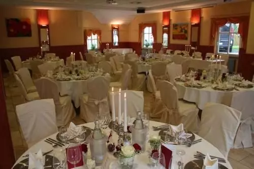 Отель Land Groß Schneer Hof