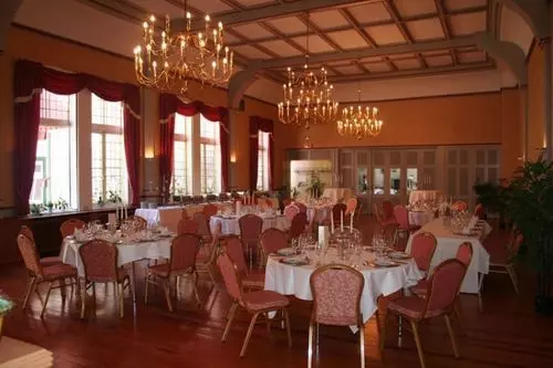 Отель Land Groß Schneer Hof