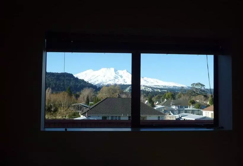 모텔 Canoe Safaris Lodge