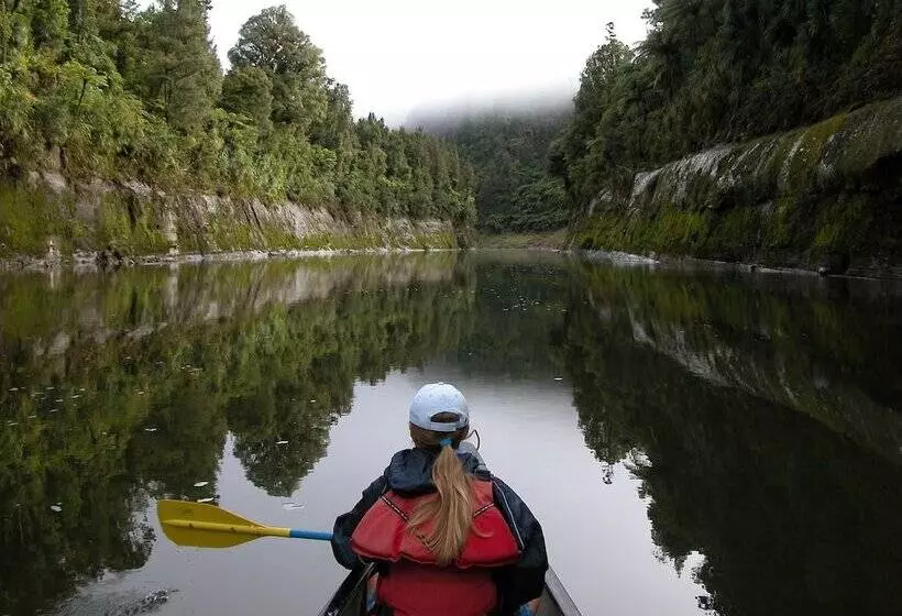 모텔 Canoe Safaris Lodge