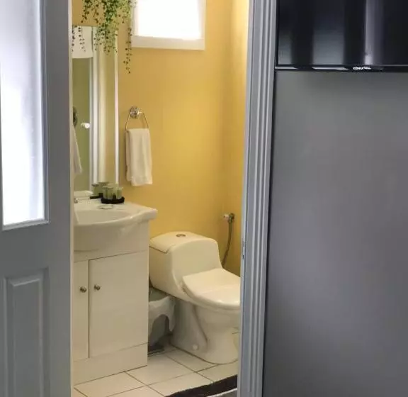 Pansiyon Admirals Lodge