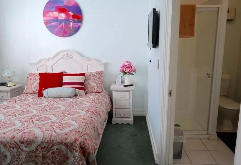 Pansiyon Admirals Lodge